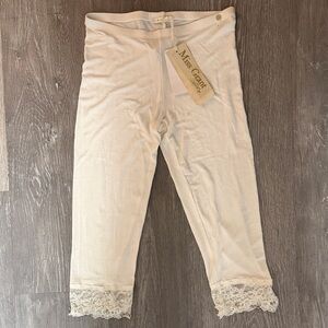 NWT Miss Grant Couture Girls Cream Lace-Trim Capri Leggings Size 38